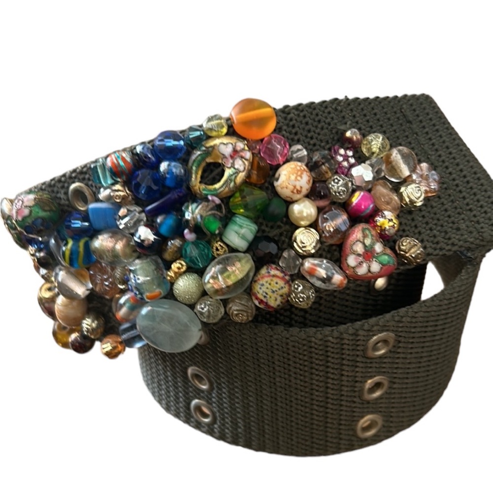 Vintage 80s belt hand beaded, one of a kind army belt adjustable.